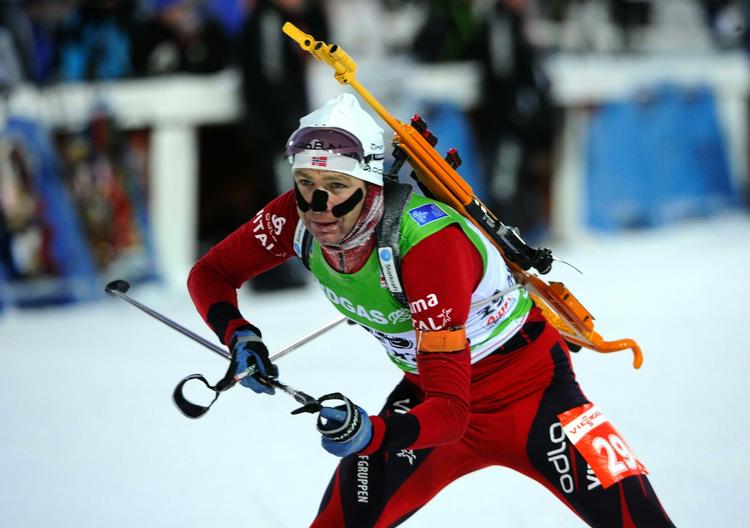 Fænomen. Bjørndalen er indehaver af en lang række rekorden indenfor skiskydning. Bl.a. har han vundet ikke færre end 20 guldmedaljer ved VM og OL - samt 15 sølv og 10 gange bronze. 