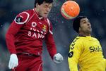 Action. Gilberto Macena i nærkamp med FCN's Daniel Jensen (t.v.) 