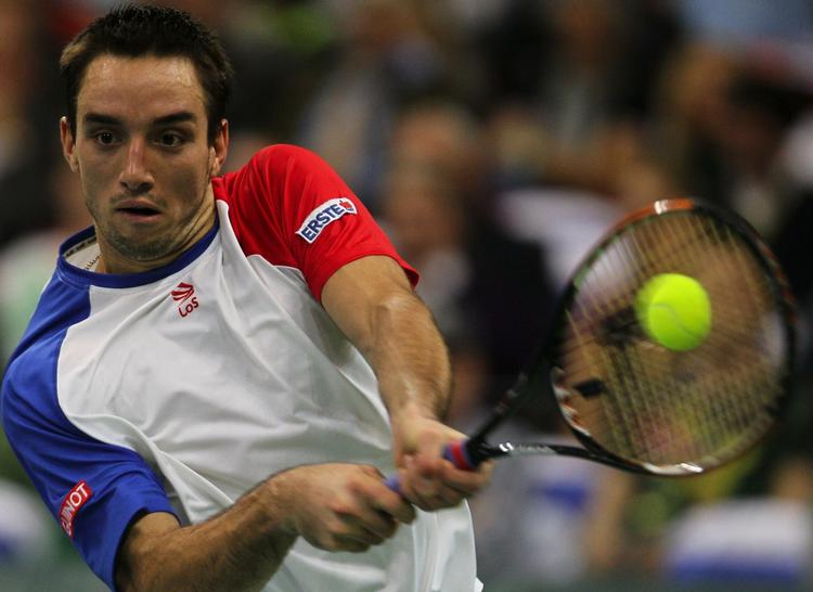 3-2. Viktor Troicki slog over 50 rene vindere i matchen mod Llodra. 