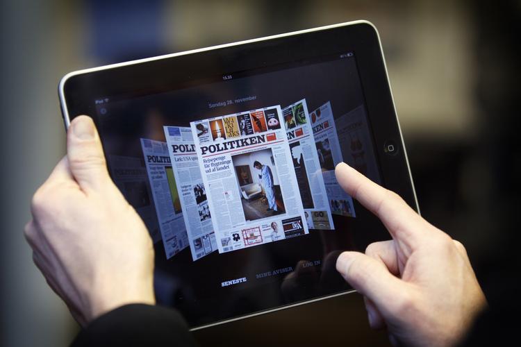 iPad. Politikens abonnenter kan nu læse avisen i elektronisk form på deres iPad. 