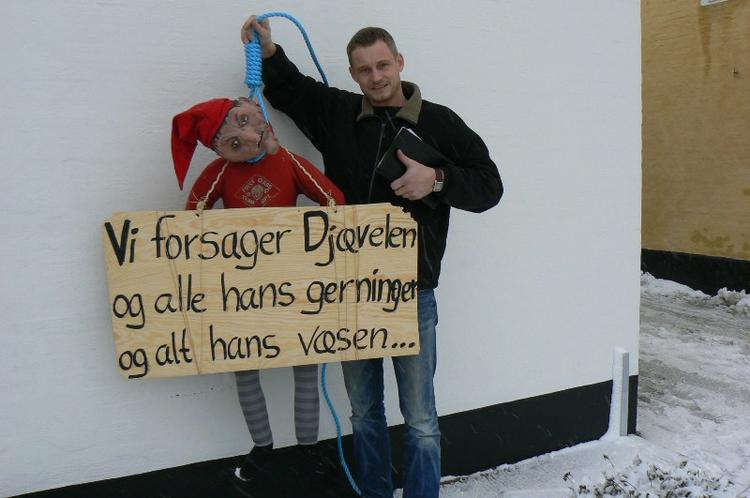 Vicar Knudsen: The elf is a demon that should actively be renounced. 