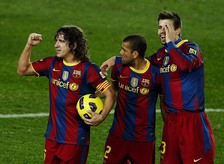 dominans. Barcelona-spillere jubler efter den overbevisende indsats og 5-0-sejren mod Real Madrid. 