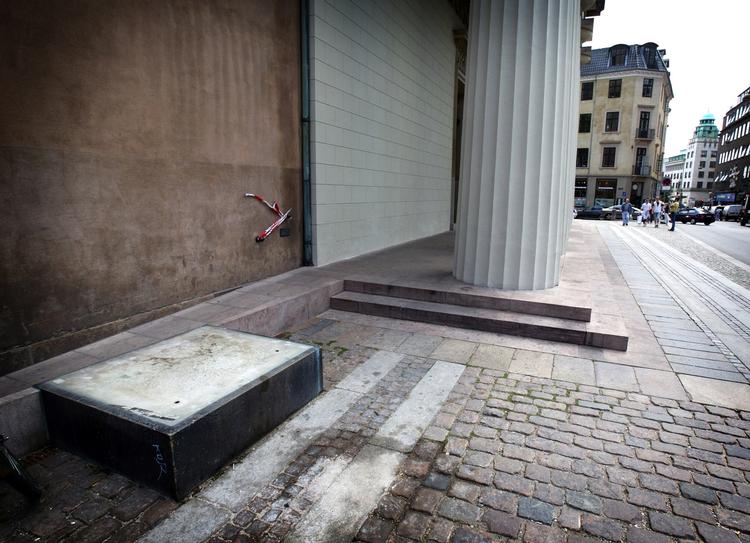 Skulptur? Vor Frue kirke uden Davidstatuen, som blev stjålet for et par år siden. 