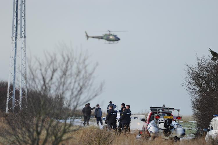 Eftersøgning. Hele dagen har politiet ledt efter en ung mand fra Ringkøbing, som forsvandt efter en julefrokost natten til søndag. 