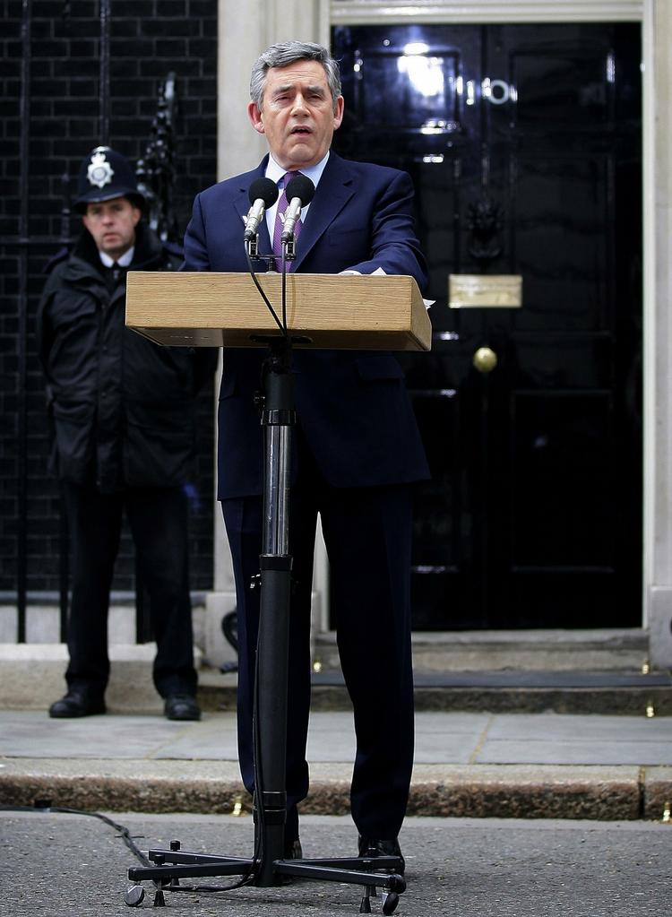 Nedtur. Labour-leder Gordon Brown måtte tidligere på året forlade Downing Street  10 efter et katastrofalt valg for hans parti. 