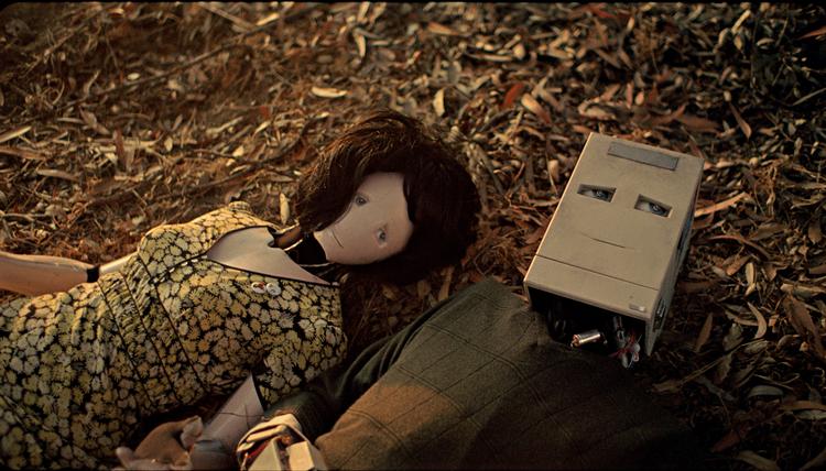 robotromance. Nu laver også store instruktører som Spike Jonze film til nettet, som kortfilmen 'I'm Here', der også blev vist på årets Sundance- festival. PR-foto fra filmen 
