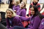 Countdown. Målvogteren Karin Mortensen (t.h.) har vundet masser af OL-, VM- og EM-medaljer med 'det gamle hold', mens Christina Krogshede ikke kan fremvise samme imponerende landsholdsmeritter. 