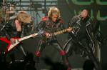 METALMUSIK. Arkivfoto af Judas Priest under VH1 Rock Honors-show i Las Vegas. Musikken må læserne tænke sig til - men den skal være høj. 