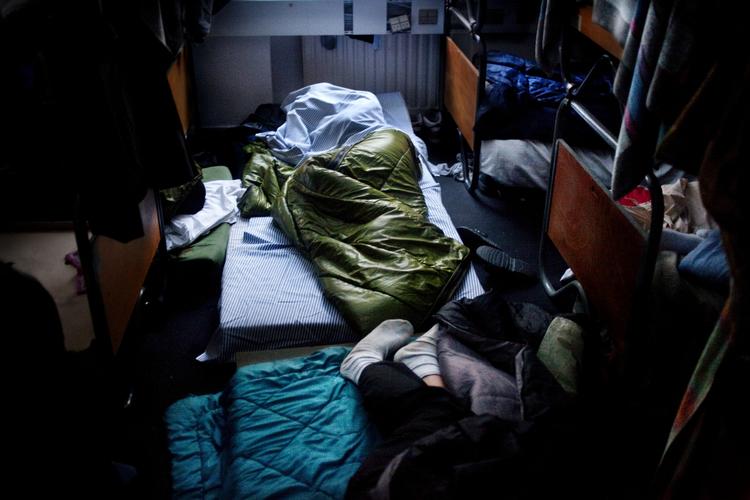 Sengepladser. Herberget 'En Varm Seng' stiller senge og ly for kulden til rådighed for udenlandske hjemløse, der ellers har ringe mulighed for at få hjælp i Danmark. I nat blev 69 beboere anholdt. 