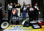Klovne? Også i Hong Kong er der protester for den kinesiske Nobelprismodtager Liu Xiaobo. Kina har flere gange kaldt protestanterne »klovne«. 