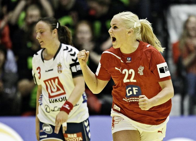 stillestående. Mere tempo skal udløse flere danske mål i aften mod Rumænien, hvor Trine Troelsen har mulighed for at forbedre de tre scoringer, hun satte ind i åbningskampen mod Serbien. 