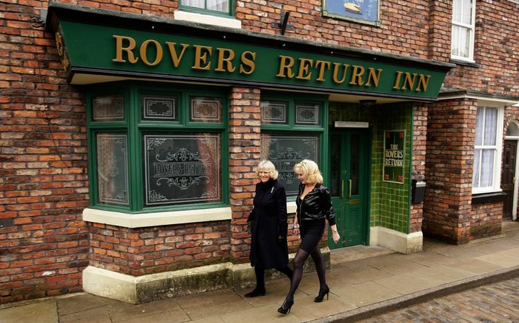 Rekord. Briterne kunne i går aftes se afsnit nummer 7.487 af tv-serien 'Coronation Street'. 