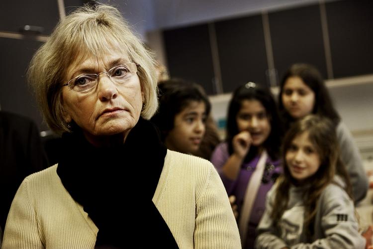 Gensyn. Det er ikke første gang, Pia Kjærsgaard møder Niels-Erik Hansen i retten. Dokumentations- og Rådgivningscentret om Racisme har nemlig flere gange hjulpet muslimer med at lægge sag an mod lederen af Dansk Folkeparti. 