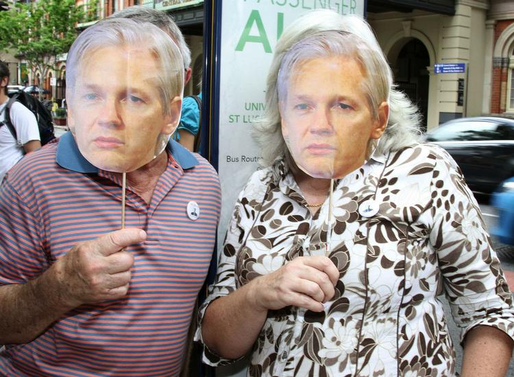 Anklager. Amerikanerne er snart klar til at anklage WikiLeaks-stifter Julian Assange, siger hans advokat. 