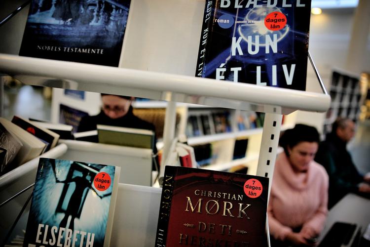Guide. På www.bog.nu kan man finde lister over de bedst anmeldte bøger inden for biografier, fagbøger, romaner, krimier og børnebøger. 