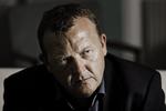 betingelser. Statsminister Lars Løkke Rasmussen (V) vil kun tale sygehuse i en debat med Villy Søvndal (SF). 