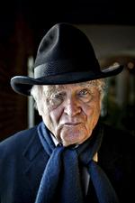 SINDETS DYBDER. Martin Walser skriver om - og på - livserfaringens tyngde. Arkivfoto: Lars Krabbe 