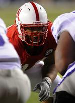 defense. Detroit-rookien  Ndamukong Suh, der kommer fra universitetet i Nebraska, holdt Packers nede på sølle tre point. 