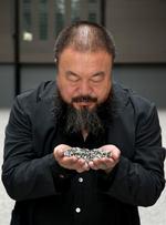 Håndmalede.  Ai Weiwei udstiller for  tiden  sine 'solsikkekerner' på Tate  Modern  i London. 