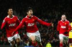 matchvinder. På et indlæg fra Nani (tv.) fik Park Ji-Sung dirigeret bolden i Arsenals mål til sejrsmålet, hvorimod Wayne Rooney (th.) brøndte et straffespark. 