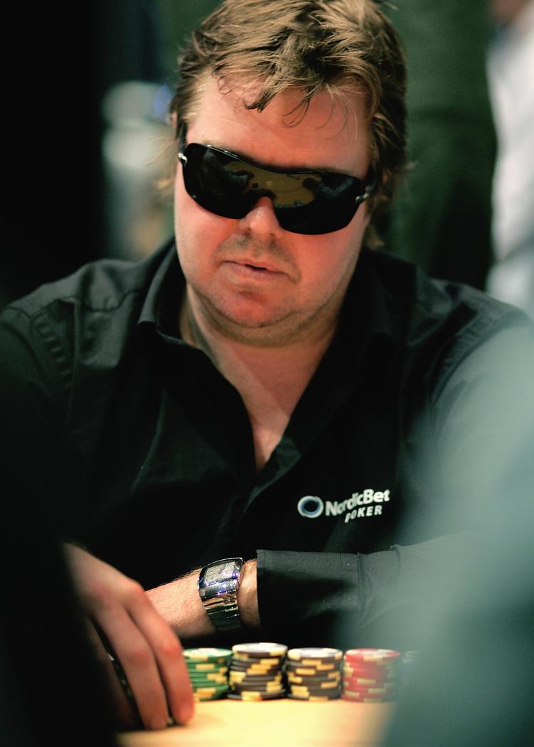 Målhelt. Thomas Brolin scorer idag penge i blandt andet poker. Men scorede han 27 eller 26 mål for det svenske fodboldlandshold. Arkivfoto. 