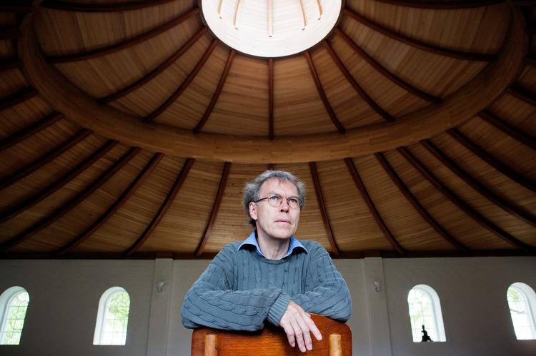 Harmoni. Jes Bertelsens ser gigantiske perspektiver i den spirituelle træning, der kan bidrage til den evige verdensfred. 