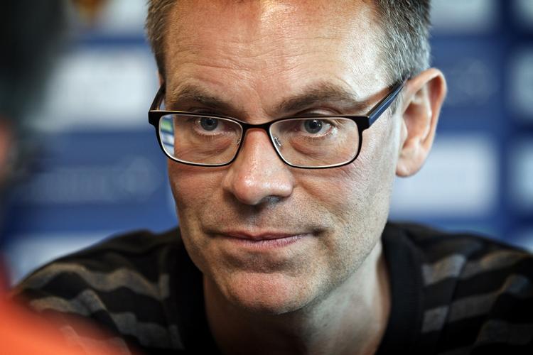 Publikum-kritik. Håndboldtræner Jan Pytlick langer ud efter håndboldforbundet, der kalder forholdene i den midtjyske EM-arena for 'balkan-agtige'. 