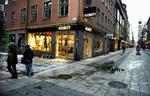 Gerningsstedet. Det var her på Drottninggatan i det indre Stockholm, at en svensk-iraker sprængte sig selv  i luften i lørdags. To forbipasserende blev såret. 