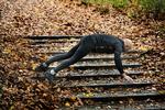 STABILITET. Lav planken ned over trapperne og bliv stærk, inden du skal på ski. 