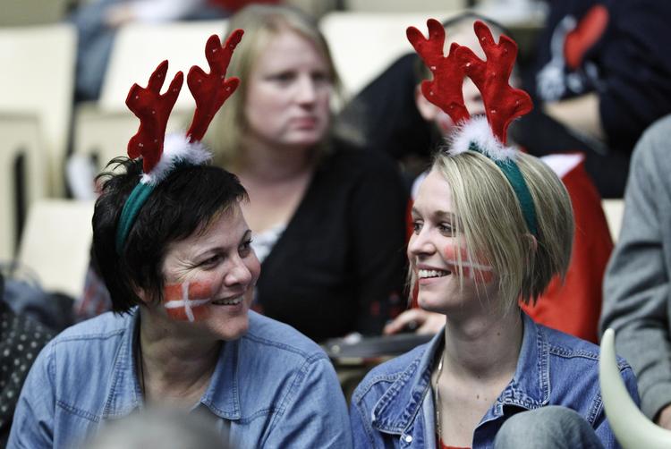 Balkantilstande. De danske håndbold-fans er blevet anklaget for at være urimelige mod modstanderne under landsholdets kampe. Politiken.dk tager temperaturen på stemningen i Boxen-arenaen i Herning. 