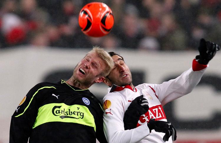 gok. Henrik Toft og OB'erne fik et gok i nøden i det sydlige Tyskland, hvor Christian Molinaro og VfB Stuttgart storsejrede. 