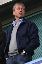 opkøber. Roman Abramovich var længe koblet til håndfaste rygter om en overtagelse af FC København. 