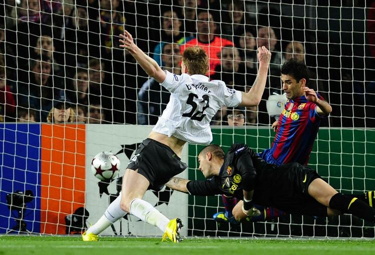 håbet. Da Nicklas Bendtner sidste sæson scorede til 1-0 på Nou Camp var Arsenal sammenlagt foran, men det varede kun tre minutter. 