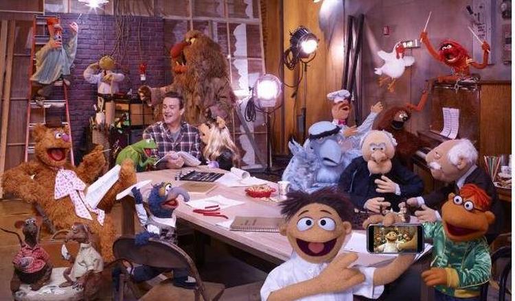 Gensyn. Hele Muppet-banden er klar, og det samme er en stribe kendisser, der skal spille sig selv i den kommende film. 