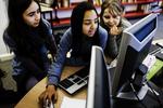Kovending. De danske elever - som her på Den Classenske Legatskole - får ikke flere klassekammerater foreløbigt. Regeringen trækker en forslag tilbage. 