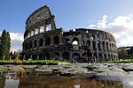 »Syg«. Det er udtrykket, den italienske  vicekulturminister Francesco Giro bruger om Colosseum, der er i meget dårlig stand på grund af årtiers  forsømmelser. 