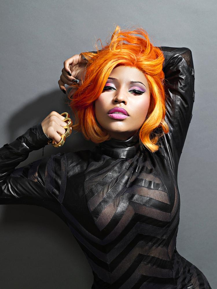 Nicki Minajs stil har mange former - fra knojern-udgaven her til coverets pink Barbie-look. PR-foto 