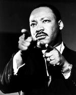 king. Det er  glimrende, at der endelig kommer en stor Martin Luther King-biografi på dansk, men man kunne have ønsket sig en anden og bedre. King blev skudt i april 1968 i Memphis. 