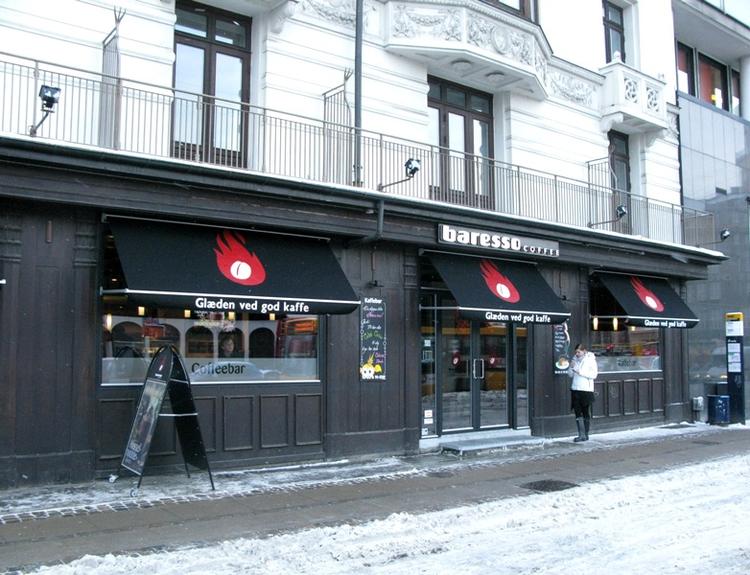 Nu har Andersen Bakery i Nimb fået en seriøs konkurrent. Baresso har åbnet filial nummer 39 lige overfor. 