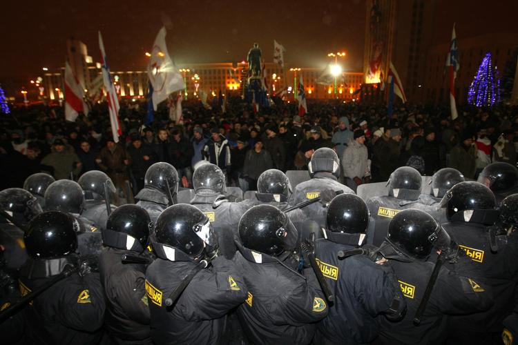 Ballade. Politiet slog hårdt ned på demonstranter i Minsk under præsidentvalget. 