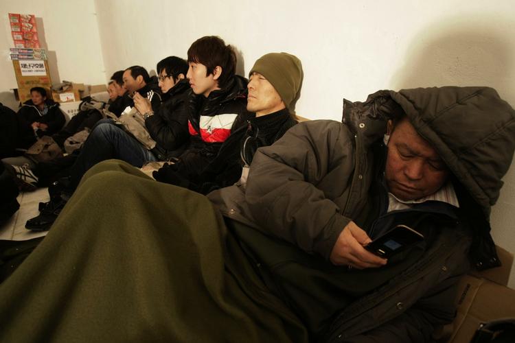 Køligt. Forholdet mellem Nordkorea og Sydkorea har længe været på frysepunktet, og sydkoreanerne måtte igen i dag søge i beskyttelse under jorden. 