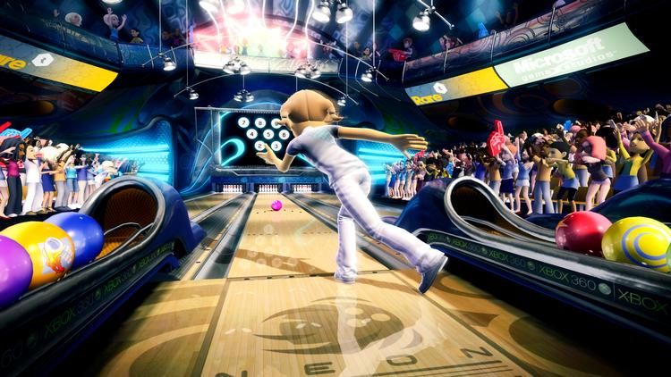 Stil dig ind foran  Skærmen, og nu er du selv joysticket, der styrer spillene. Microsoft Kinect er et  kamera, som sættes til en Xbox 360-spillekonsol og overfører alle dine bevægelser til en virtuel figur i spillet. En ny og fascinerende menneskelig interaktionsform med  computerne. Foto: Microsoft 