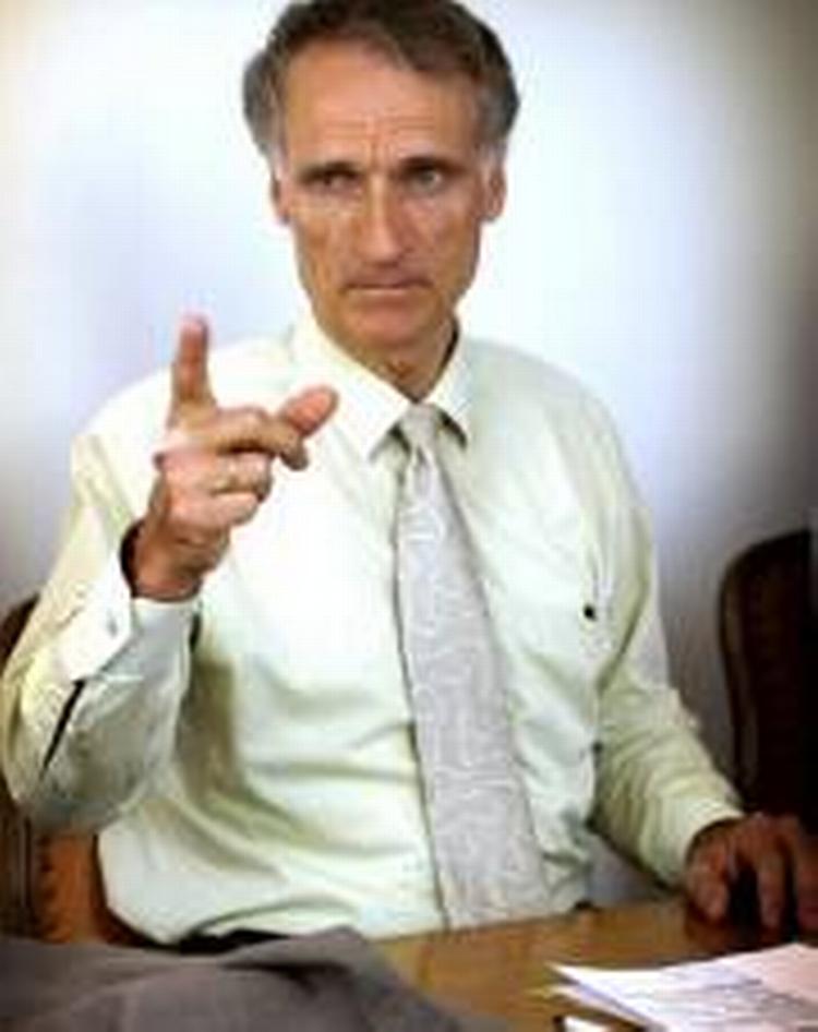 Vrede. Bertel Haarder kammede over, da en journalist spurgte til en arbejdsgruppe, ministeren ikke kendte. 