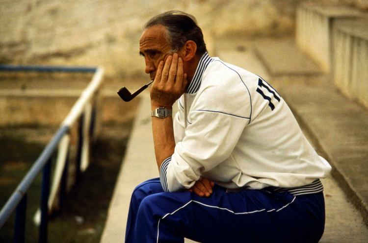 mestermager. Enzo Bearzot havde en spillerkarriere i bl.a. Inter, Catania og Torino, inden han blev klubtræner i Prato i 1968. Året efter indledte han et langt liv i italiensk landsholdsfodbolds tjeneste. - ARKIVFOTO: 