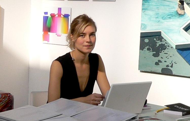 I 2011 låner Helene Nyborg sit galleri til Tommy Strøckel, så han kan opføre værker, ødelægge dem igen og så åbne en udstilling med dokumentation af forløbet. 