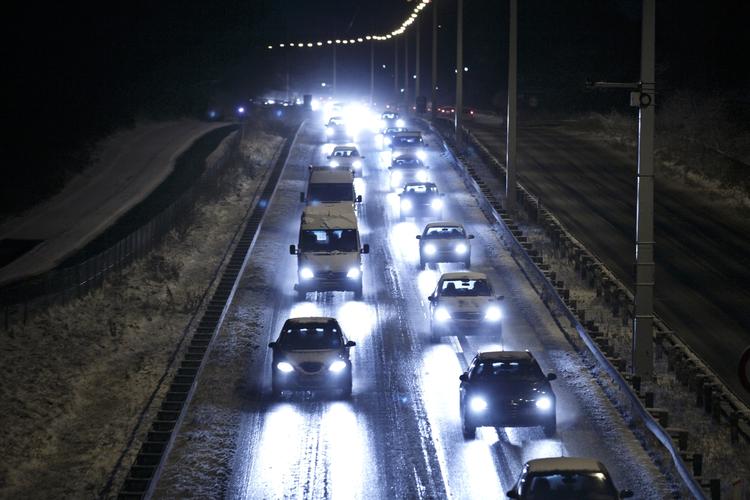 Kø. Det er om at finde den tålmodige side frem i juletrafikken, der snegler sig af sted på Fyn. 