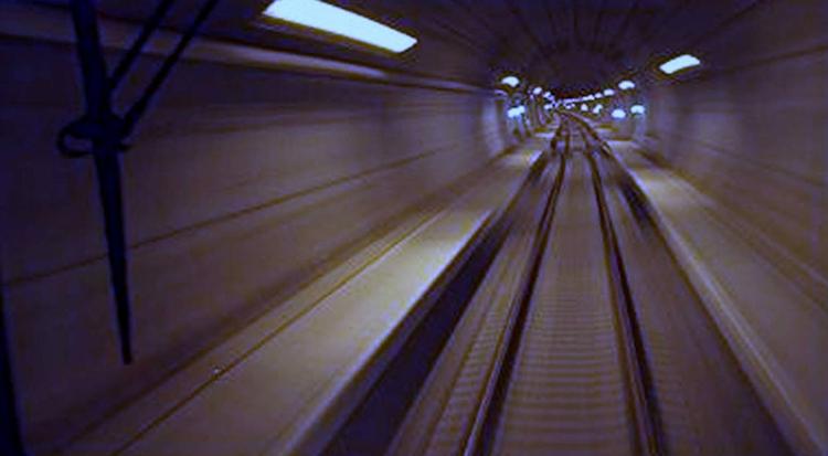 A goods train is stuck in a tunnel across the Great Belt and is causing delays. Archive. 