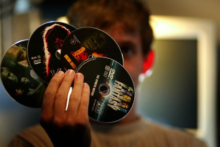 Pirateri. »Politikerne er nødt til at tage stilling og erkende, at piratkopiering er et stort økonomisk problem for dansk film«, mener direktøren i Producentforeningen, Klaus Hansen. 