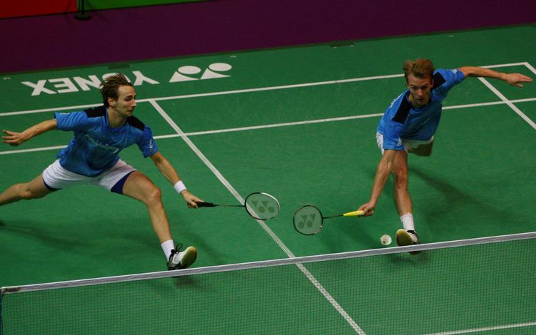 Mathias Boe (tv.) og Carsten Mogensen tabte kvartfinalen i VM i Paris. 