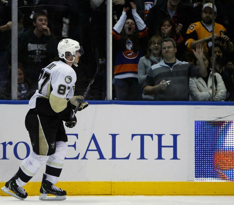 Stop. Sidney Crosby og Pittsburgh tabte til NY Islanders på udebane. 